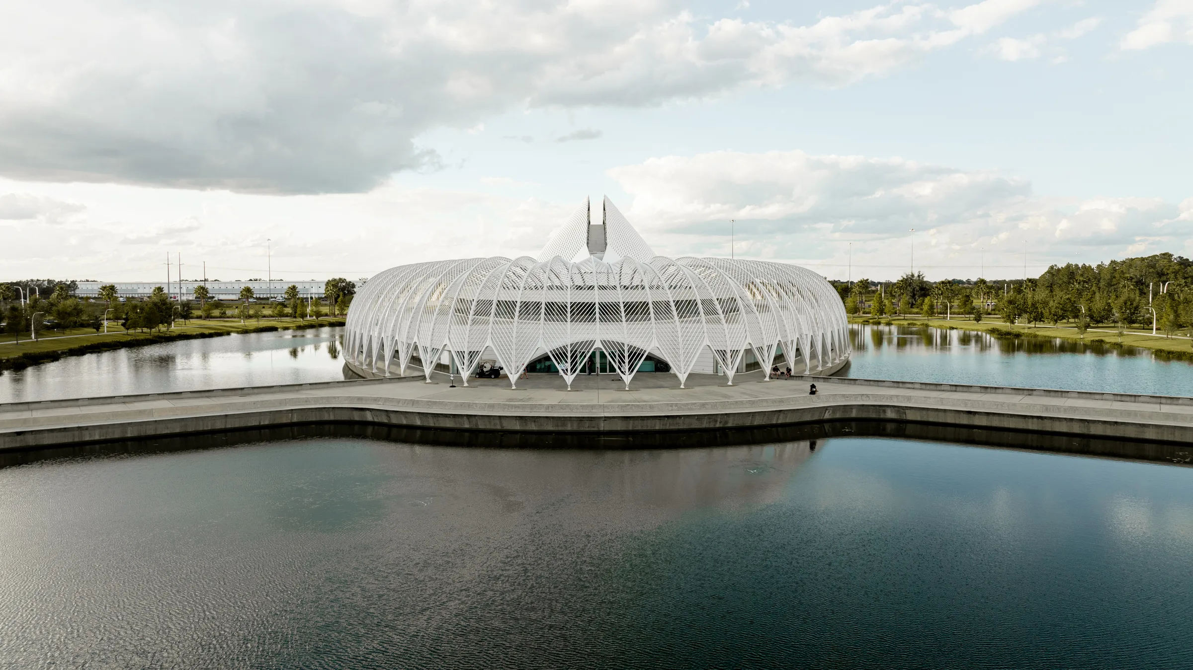Architecture photography of the Innovation, Science, and Technology Building, Miami, by ARCHTRAITS